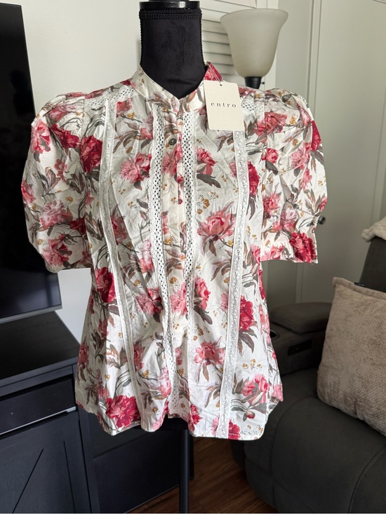 entro Tops - entro White Floral Lace-Trim Puff Sleeve Blouse